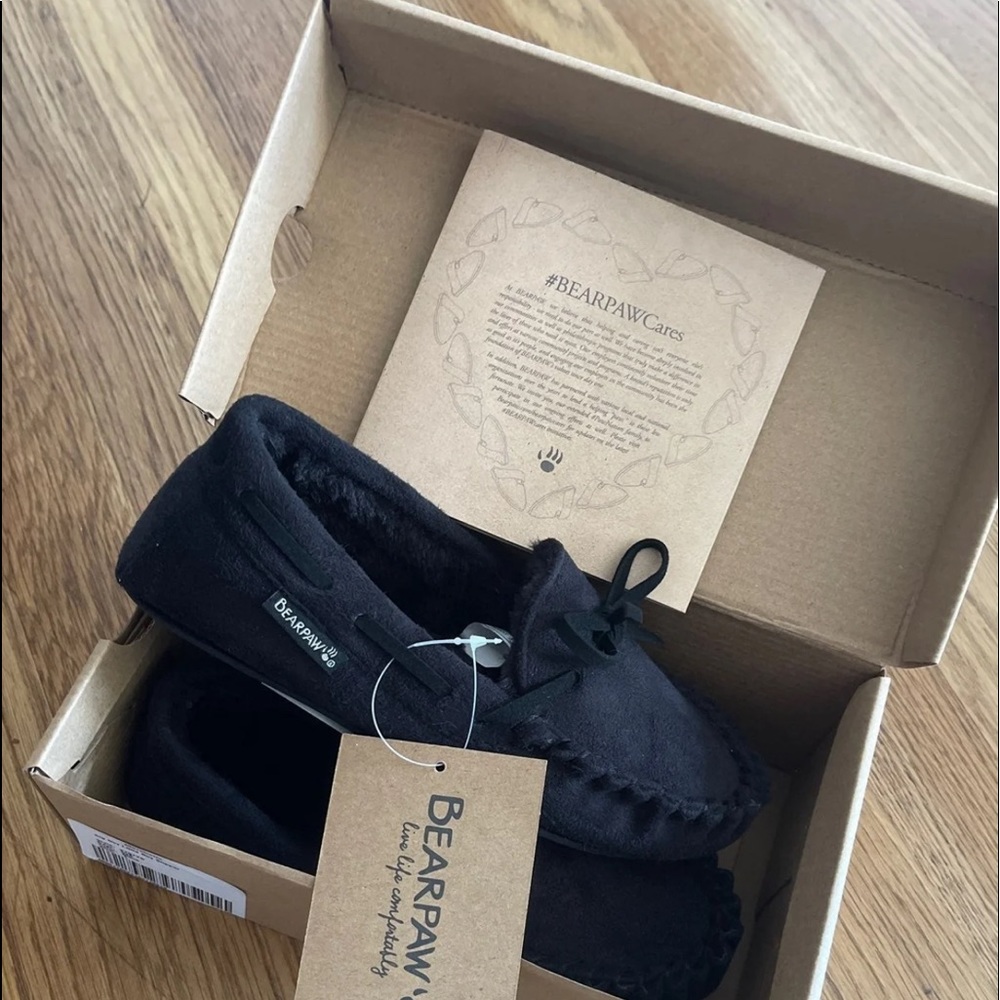 New Bearpaw slippers kids size 2/3